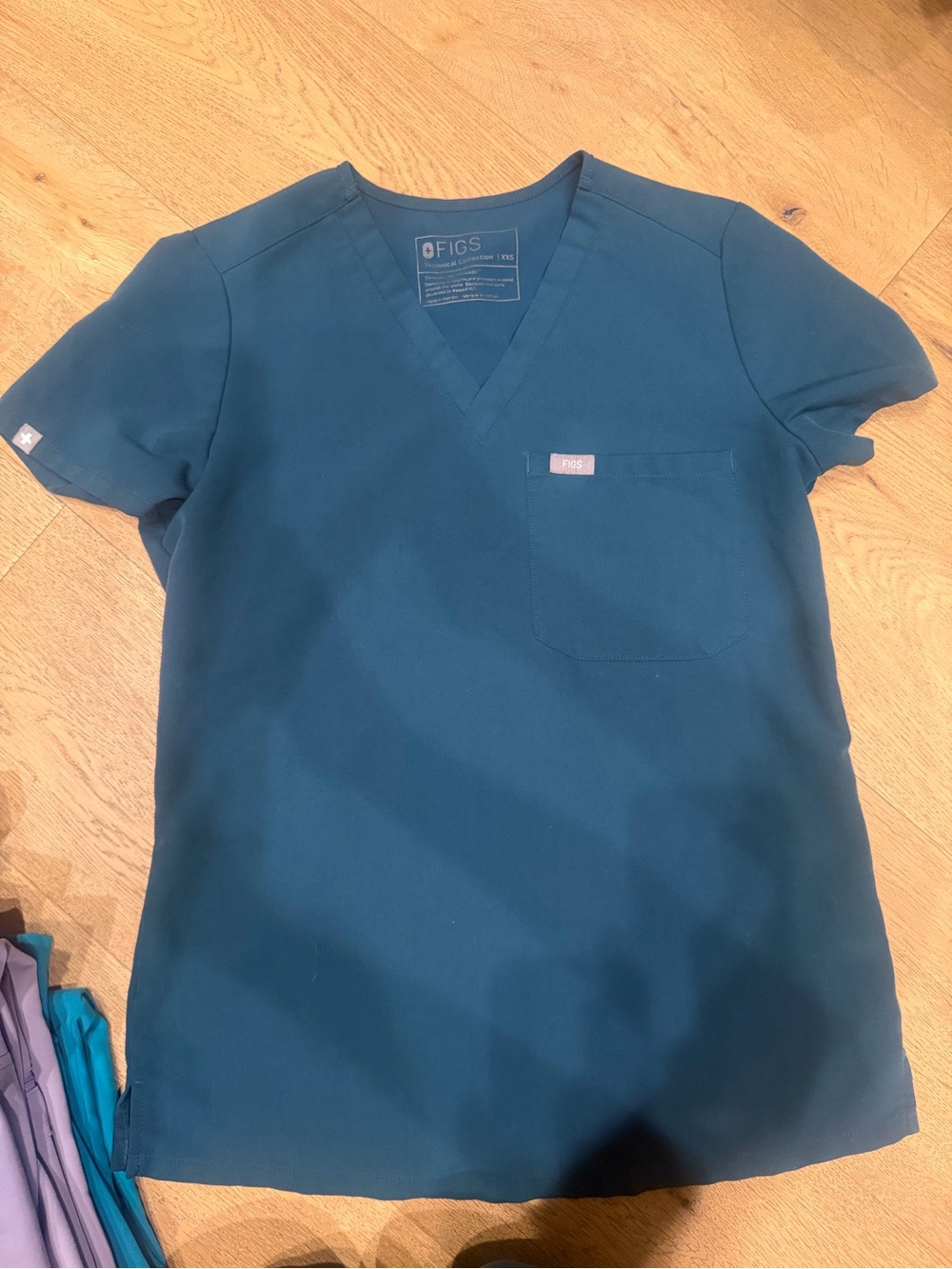 Figs set of 2 Short Sleeve Scrub Tops XXS - Picture 7 of 10